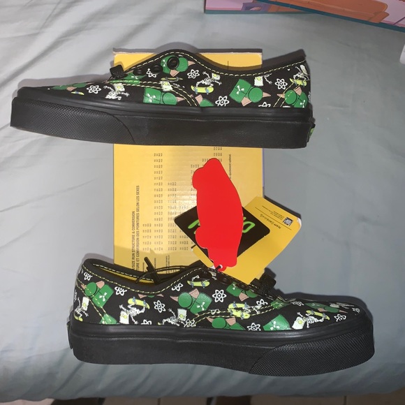 Vans Authentic Kids Simpsons Glow Bart Size 13 k - Picture 2 of 9